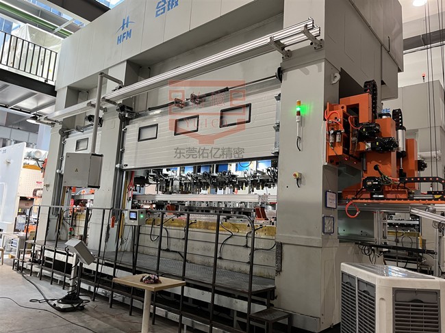 沖壓機械手中的連桿式機械手有哪些使用特點？