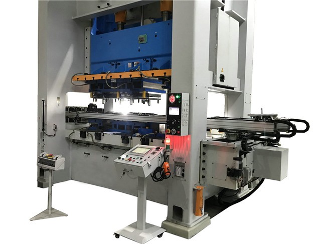 探究沖壓三次元機(jī)械手聯(lián)動自動化沖壓生產(chǎn)的實現(xiàn)機(jī)制？