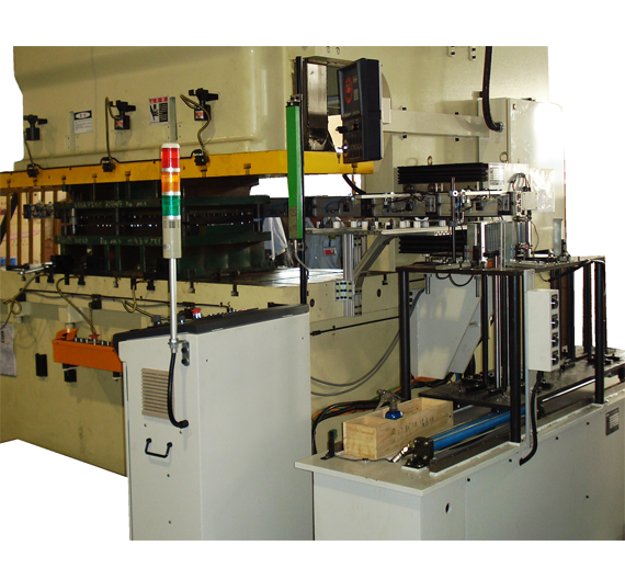 沖壓機械手的安全標(biāo)準(zhǔn)是什么?